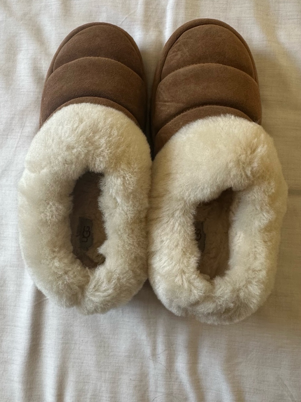 Cozy Women's Brown Shearling-Lined Slippers
